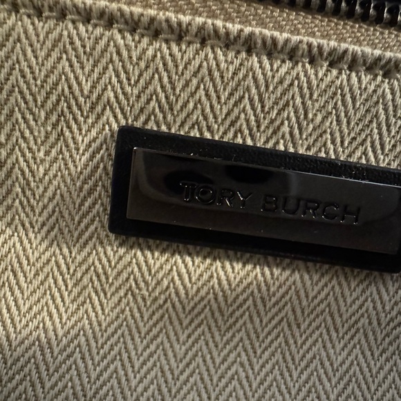 Tory Burch Willa Matte Small Shoulder Bag - Picture 7 of 10